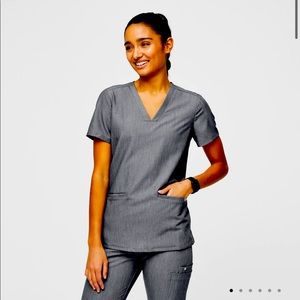 Small grey Figs Scrub top